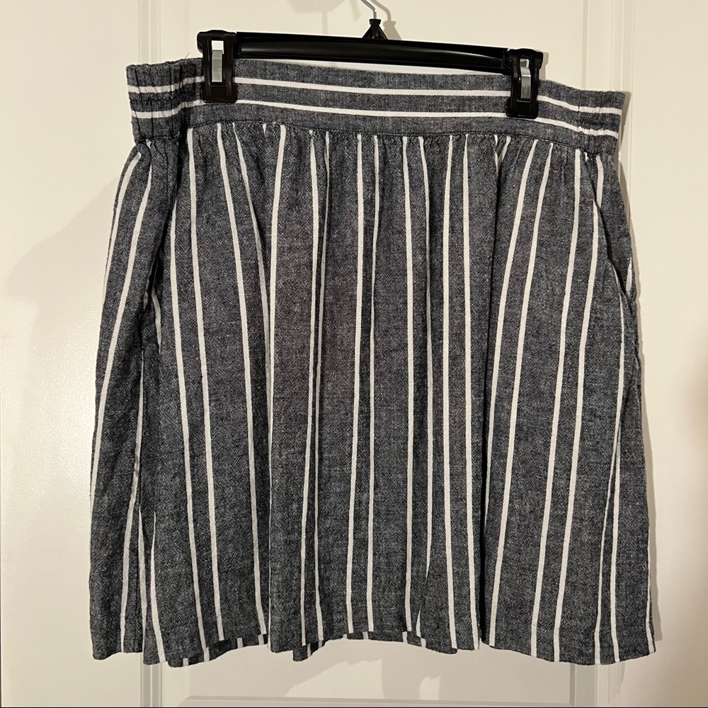 LOFT Black and White Skirt | L